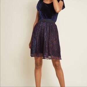 ModCloth Glitz the Spot Metallic Shimmery Pleated A Line Skirt Medium